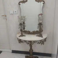 آینه و شمعدان برنجی