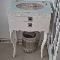کنسول قاشق و چنگال. میز تی وی و لوستر آشپزخانه