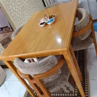میز ناهار خوردی کاملاً سالم تمیز حتی مناسب جهیزیه