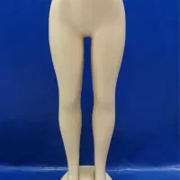 مانکن پا زنانه