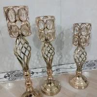 سه عدد شمعدان