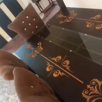 میزناهار خوری با محفظه مخصوص.نو.همراه با ۶ صندلی