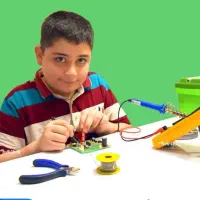 آموزشگاه رباتیک  و برنامه نویسی