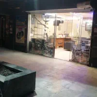 مغازه تجاری 20 متر  اصلی خیابان سیروس