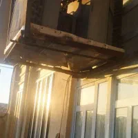 کولرگازی پشت پنجره