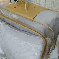 رو تختی مخمل