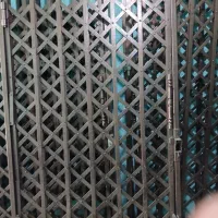 کارگر جوشکاری و اکاردونی سازی