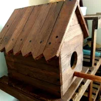 کلبه پرنده چوبی