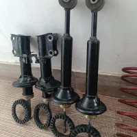کمک و فنر ریس