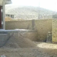 کارگر ساختمانی و کشاورزی هستم