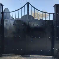 فروش در و پنجره و کانکس