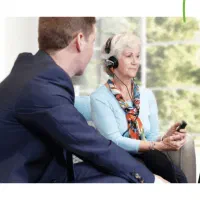 ویزیت شنوایی در منزل و کلینیک