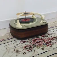 گرامافون پرتابل گرام آنتیک قدیمی