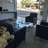 استخدام نیروی خدماتی و نظافت کار در نمایندگی خودرو