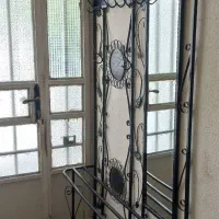 جاکفشی و میز آرایشی فلزی