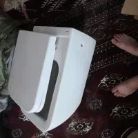 والهنگ توالت فرهنگی دیواری