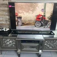 اینه و کنسول با میز تلویزیون