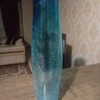 پایه شیشه ای آبی رنگ