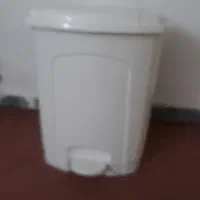 سطل زباله بزرگ