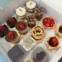 کیک و شیرینی و ایتم های کافه ای جهت همکاری