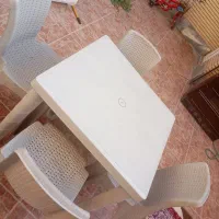 میز و صندلی 4 نفره پلاستیکی در حد نو