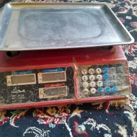 ترازو محک فقط با برق کار میکنه