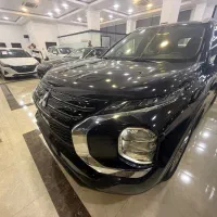 میتسوبیشی اوتلندر ۲۰۲۳