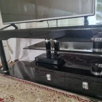 میز تلوزیون شیشه ای