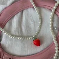 گردنبند توت فرنگی