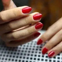 کاشت ناخن فقط 400