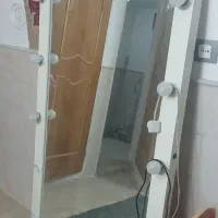 آینه قدی|آینه|قم, دروازه چوبی|دیوار