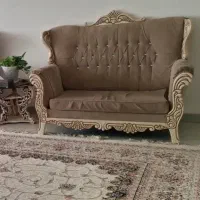 مبل نیمه سلطنتی