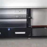 میز تلوزیون بسیار شیک در حد نو