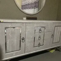 آینه و کنسول در حد نو