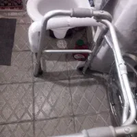 یک عدد واکر یک عدد توالت فرنگی نو نو