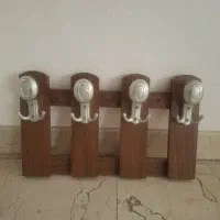 جا آویز لباس دیواری