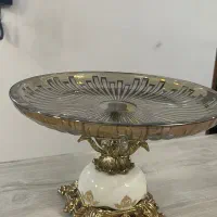 ظرف پایه دار