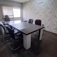 میز مدیریت و کنفرانس