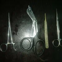 لوازم پزشکی قیچی، سوزن گیر،دسته تیغ
