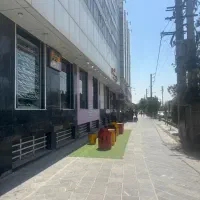 بر خیابان اصلی ۱۲ متری