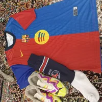 دوبنده کشتی  تیشرت فوتبال  وجوراب و کتونی فوتبالی