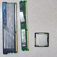 دو عدد رم ۲ گیگ ddr3 + یک عدد سی پی یو اشانتیون