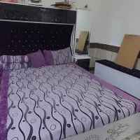 تختخواب دونفره همراه باتشک درحد نو