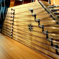 سنتور ٪ خوش صدا|سازهای سنتی|شیراز, قدوسی غربی|دیوار