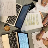 ازطراحی پایاننامه تا آماده‌سازی دقیق مقاله کنارتم