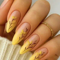 ناخن کار حرفه ایی جهت همکاری در سالن زیبایی