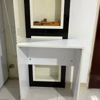 میز تحریر کم جا