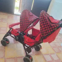 کالسکه دو قلو