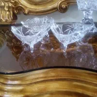 تعدادی ظرف کریستال خورشیدی