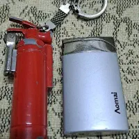 دوتا فندک اتمی